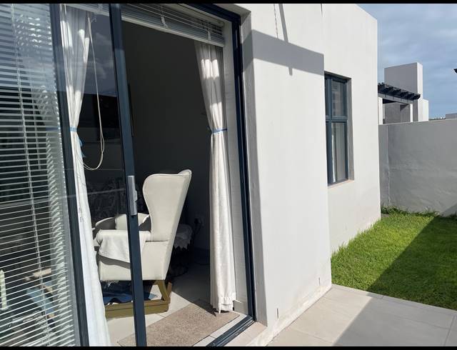 3 BEDROOM FREESTANDING FOR SALE IN LAGUNA